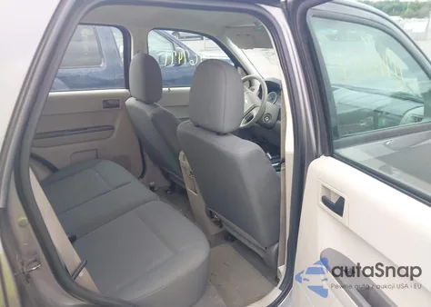 2012 Ford Escape Xls z USA, uszkodzony, nr VIN 1FMCU0C78CKC14121